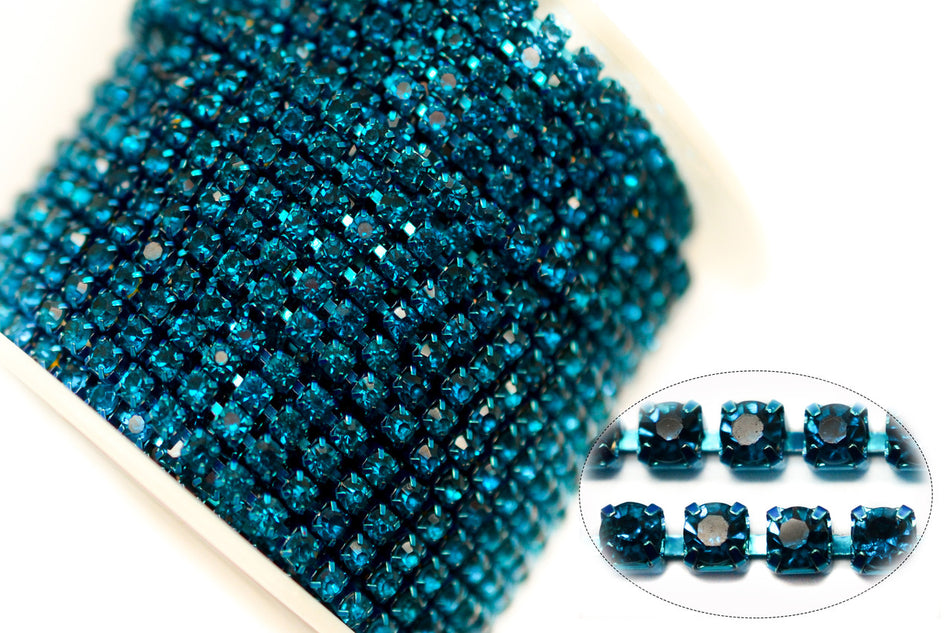 Стразовий ланцюг ss8 (2,5 мм) 1 м Blue zircon blue