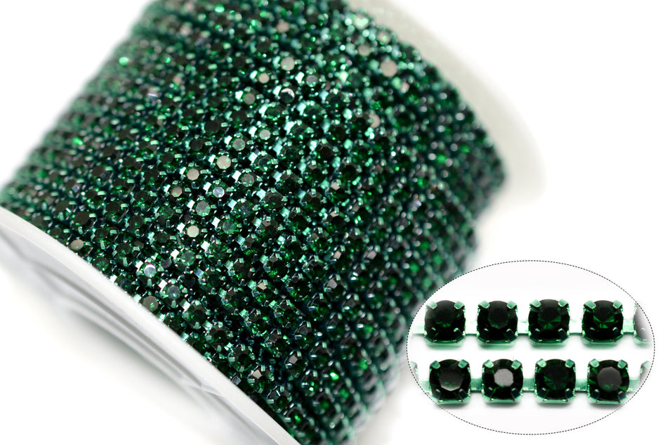Стразовий ланцюг ss8 (2,5 мм) 1 м Emerald grean