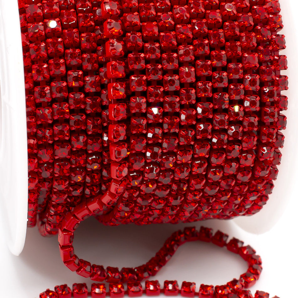 Стразовий ланцюг ss6 (2 мм) 1 м Light siam red