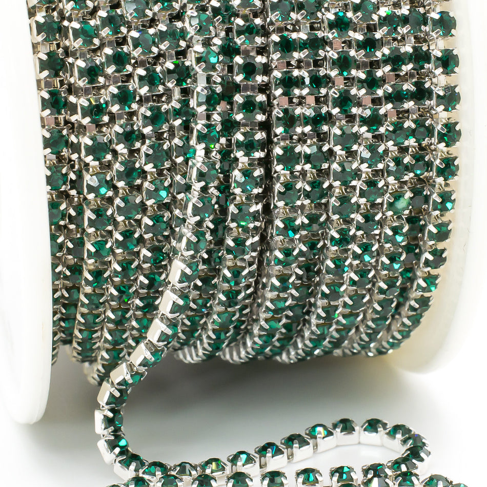 Стразовий ланцюг ss8 (2,5 мм) 1 м Emerald silver