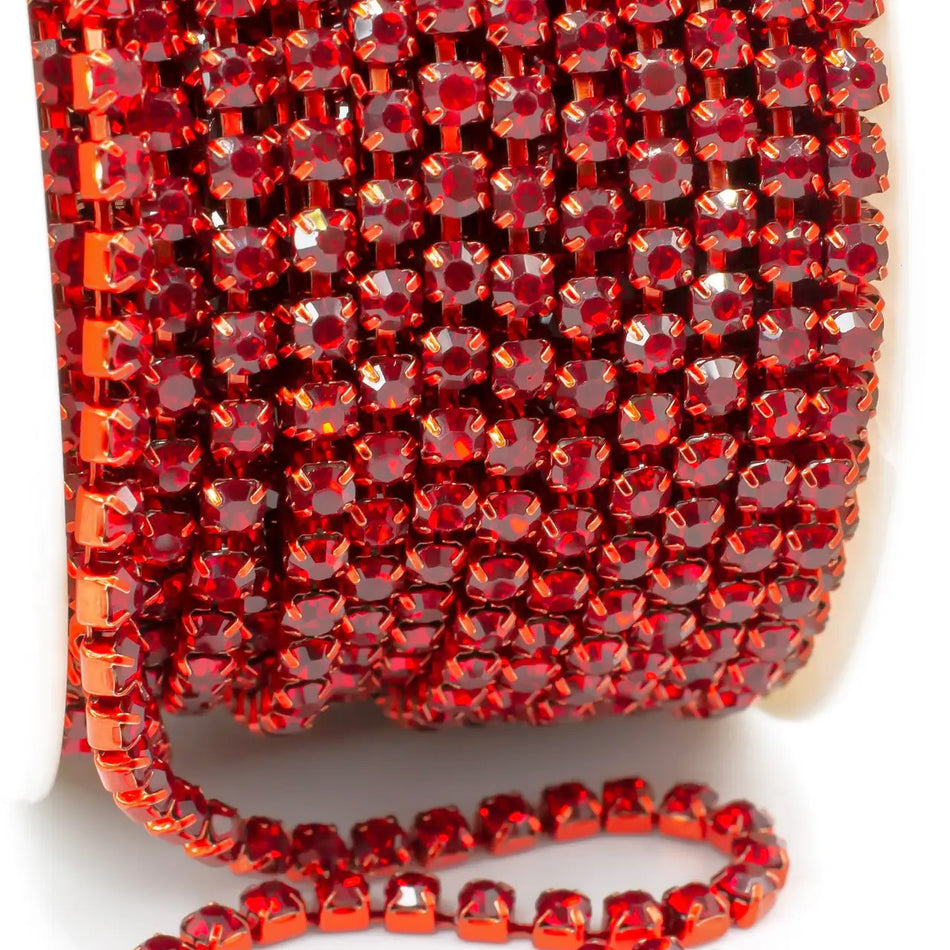 Стразовий ланцюг ss6 (2 мм) 1 м Light siam red bk