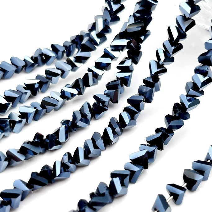 Намистини Swarovski ограновування трикутник 4 мм 35 см (+-130 шт.) Синій темний металік
