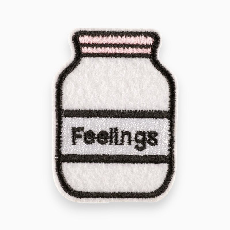Термоаплікація Bank of Feelings вишита 6х4,3 см 1 шт. Білий