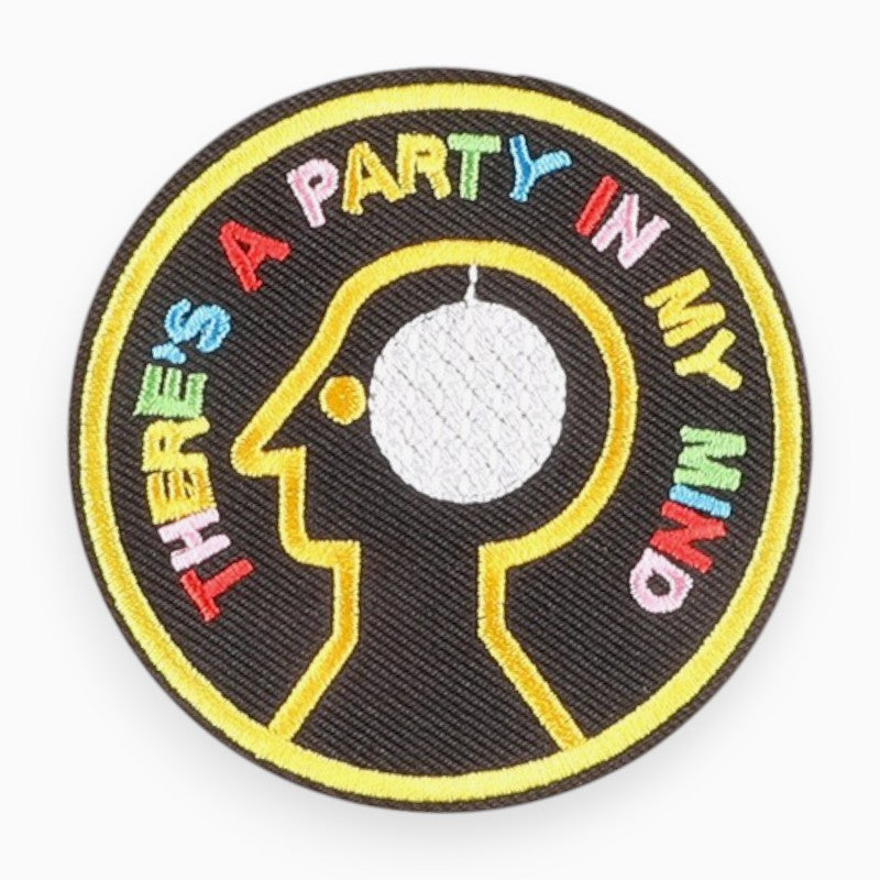 Термоаплікація There's a party in my mind вишита 7х7 см 1 шт. Чорний